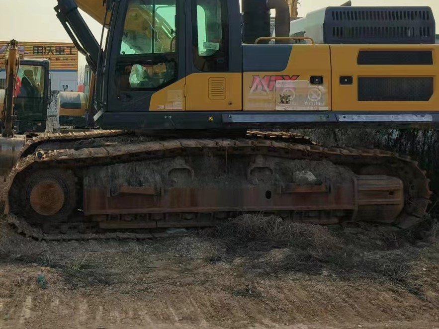 徐工XE550DK履带式挖掘机