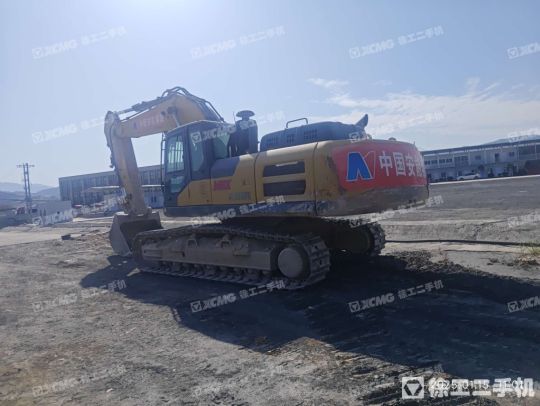 徐工XE380DK履带式挖掘机