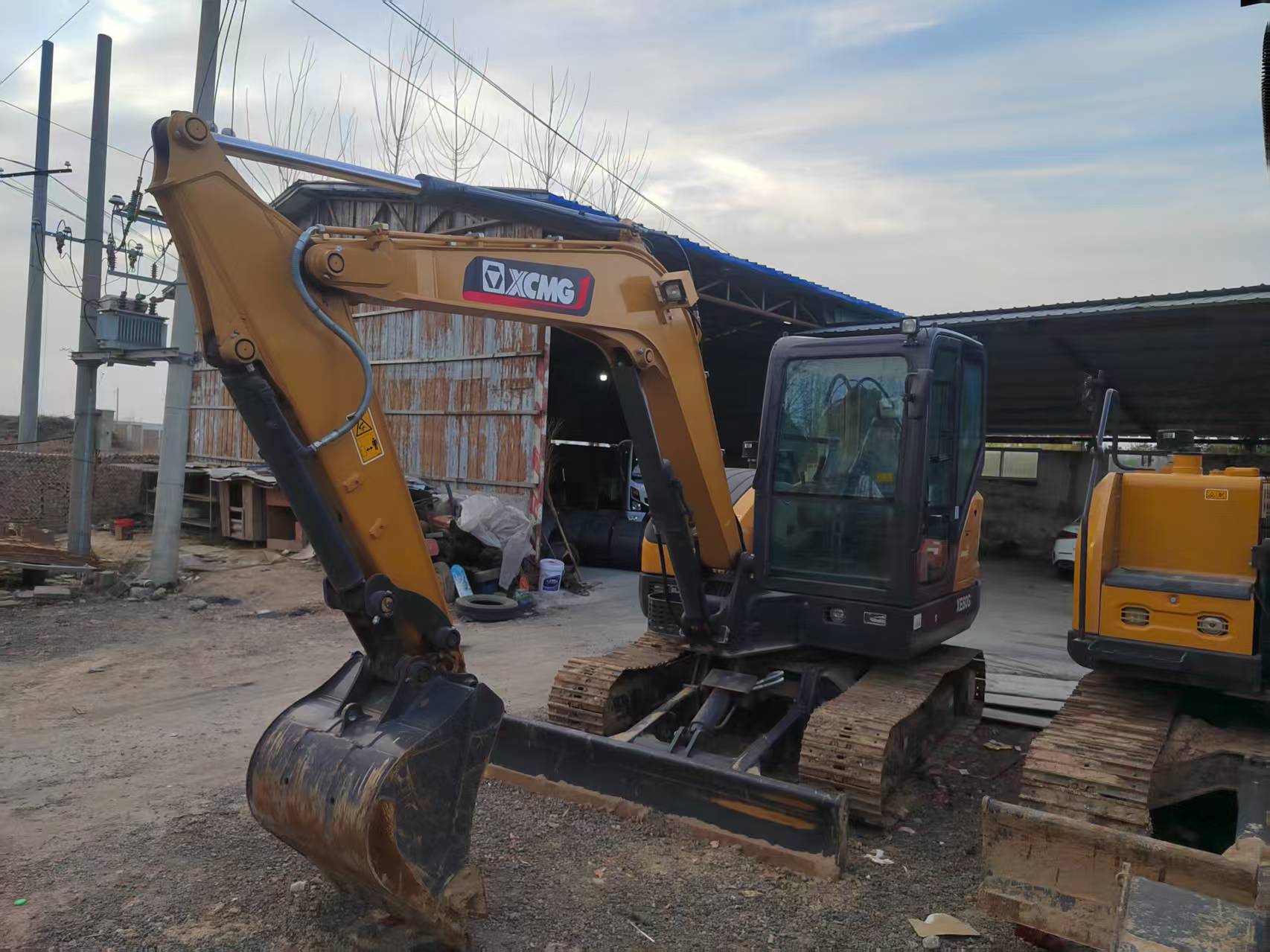 徐工XE60G履带式挖掘机