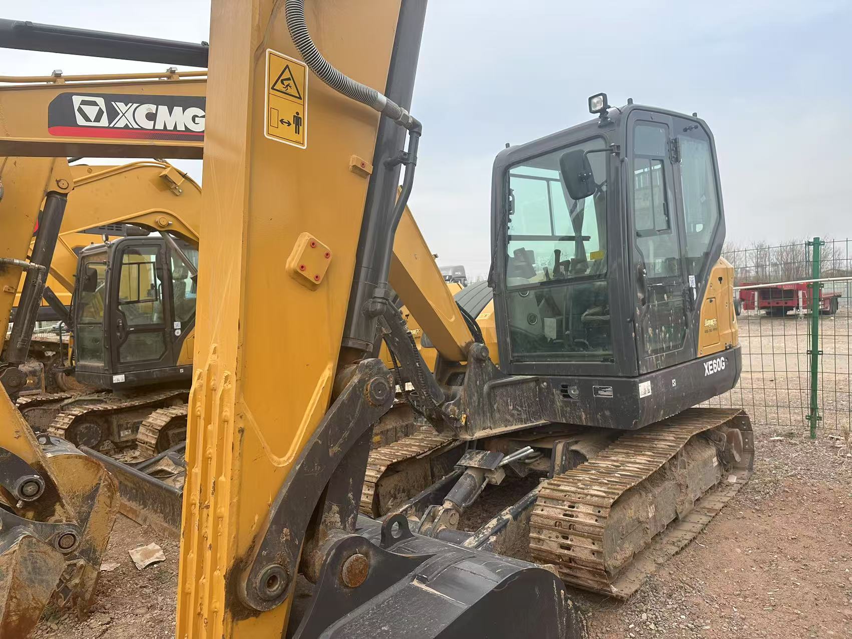 徐工XE60G履带式挖掘机