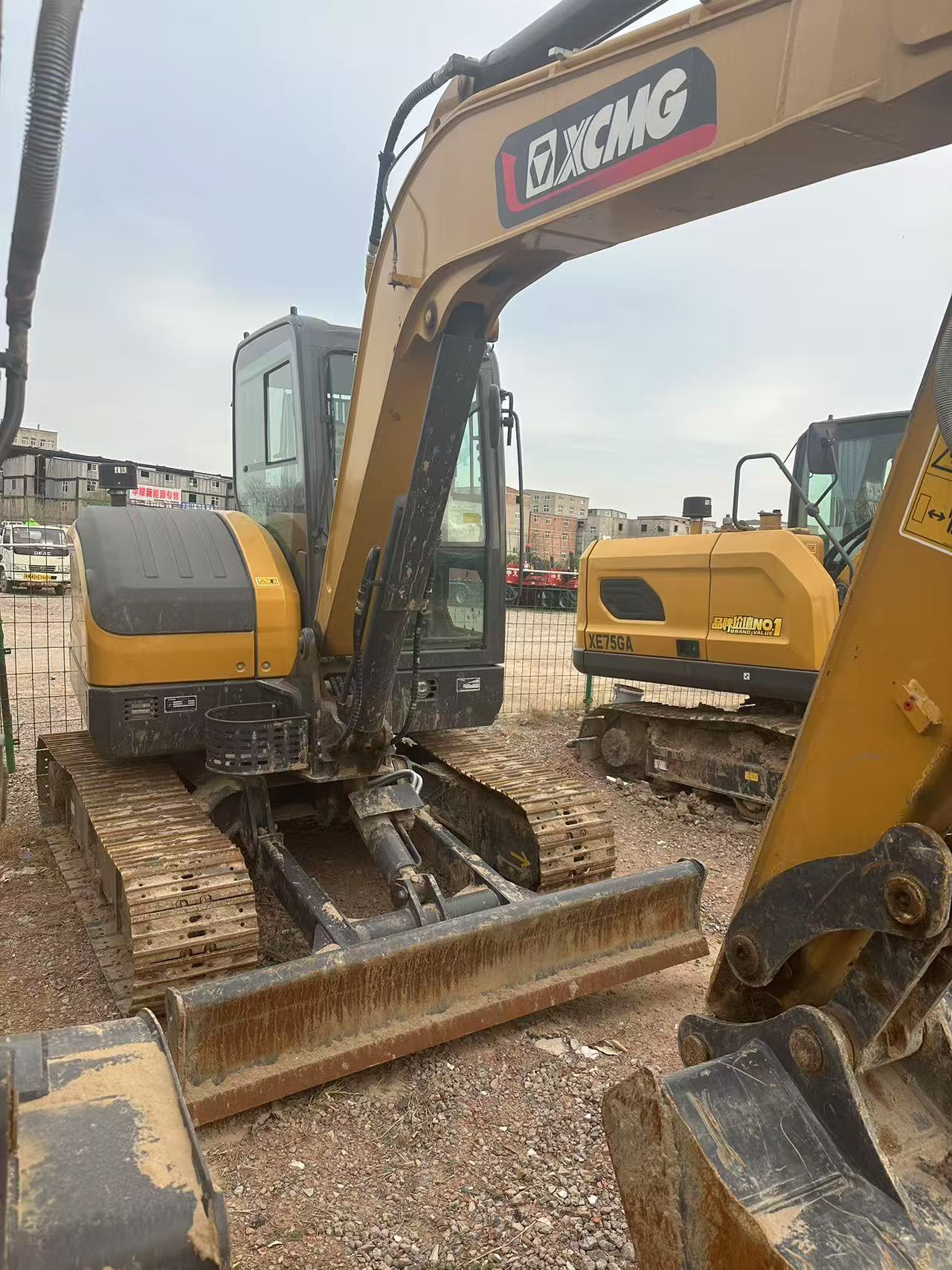 徐工XE60G履带式挖掘机