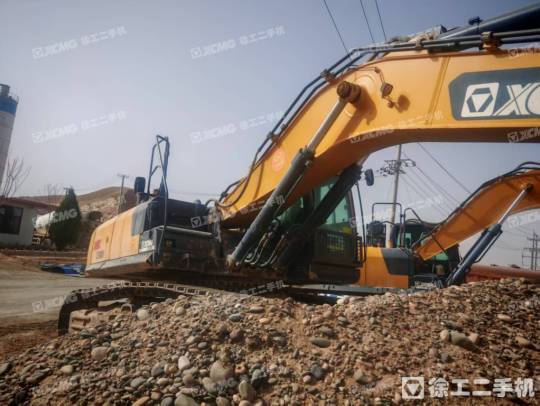 徐工XE380DK履带式挖掘机