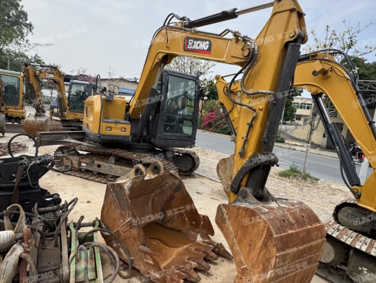 徐工XE75G履带式挖掘机