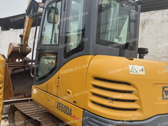 徐工XE60DA履带式挖掘机