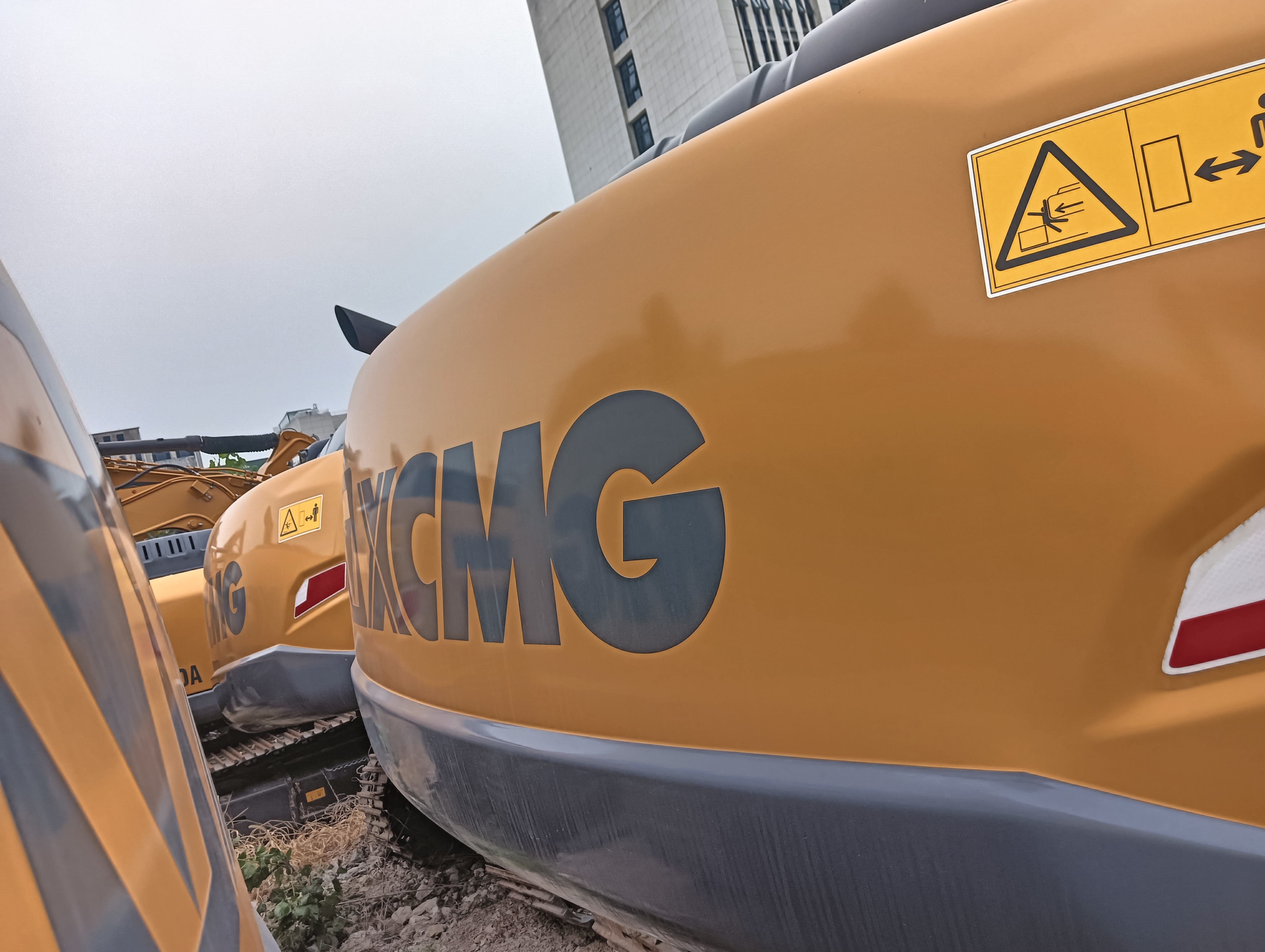 徐工XE200DA履带式挖掘机