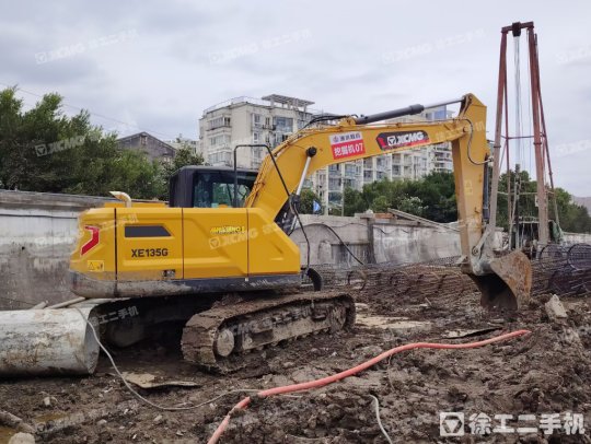 徐工XE135G履带式挖掘机