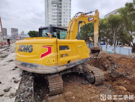 徐工XE135G履带式挖掘机
