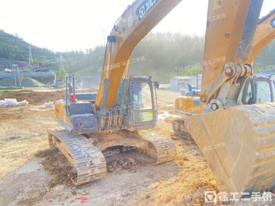 徐工XE245DK履带式挖掘机