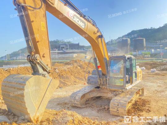 徐工XE245DK履带式挖掘机