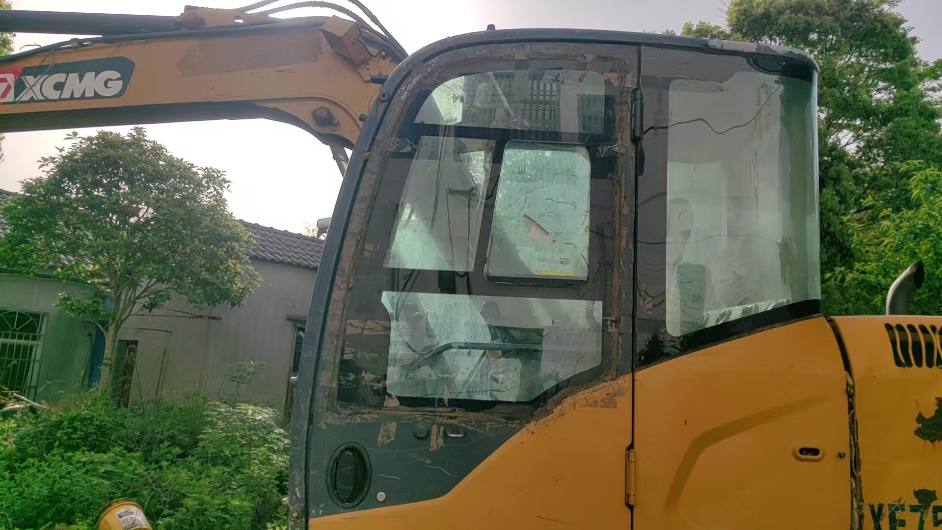 徐工XE75DA履带式挖掘机