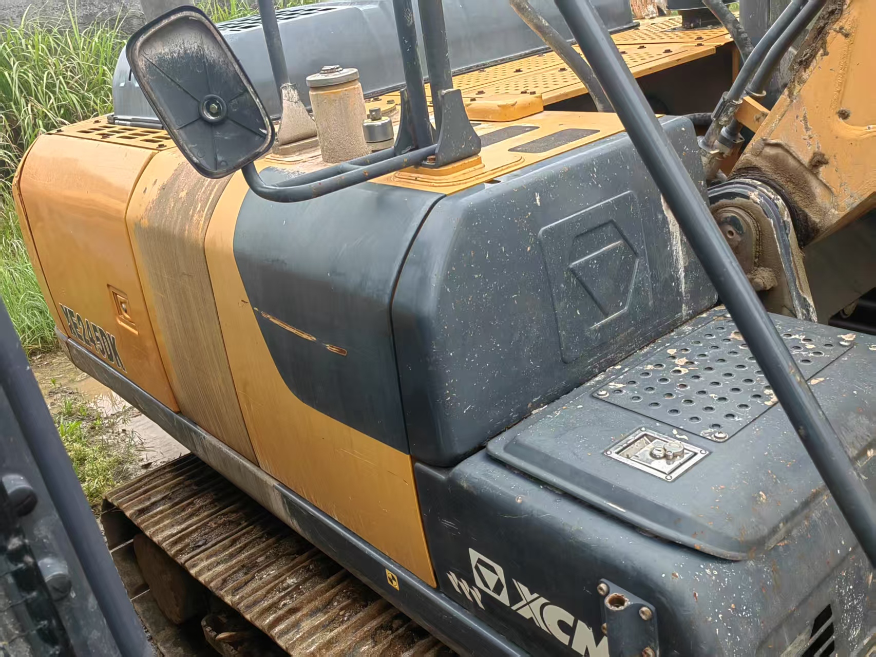 徐工XE215DA履带式挖掘机