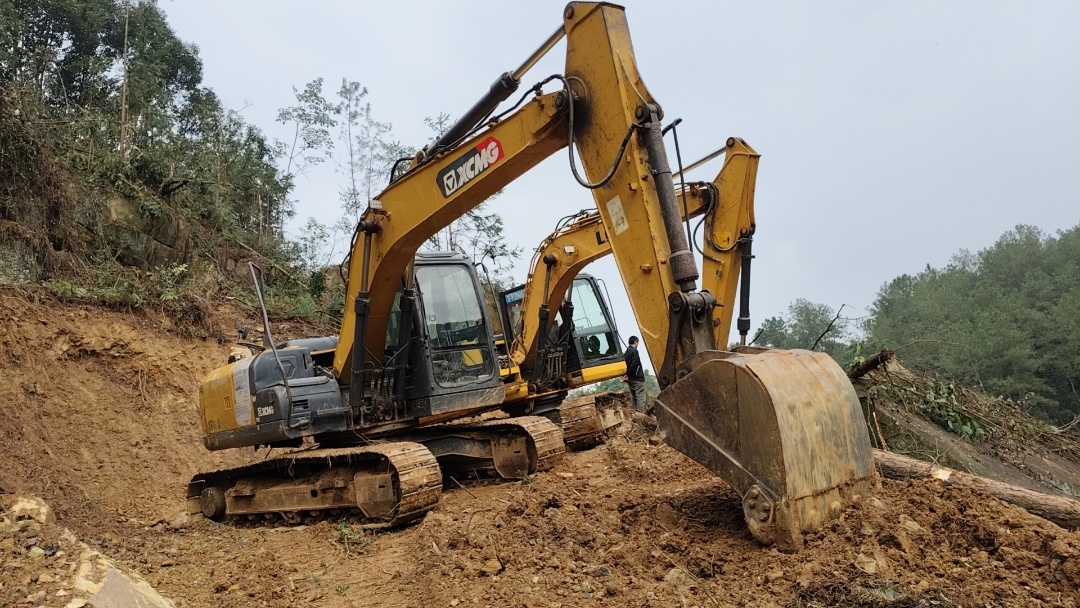 徐工XE135D履带式挖掘机