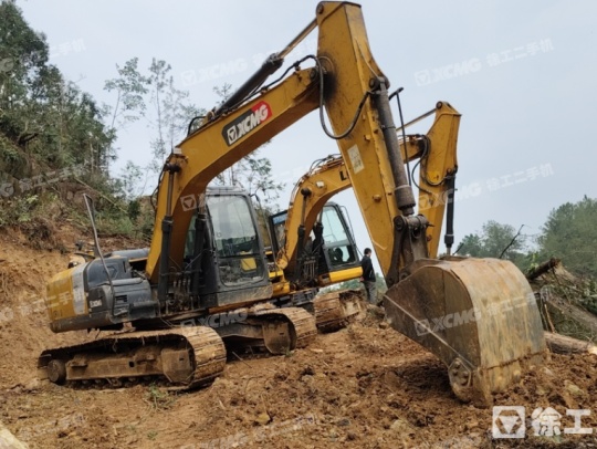 徐工XE135D履带式挖掘机