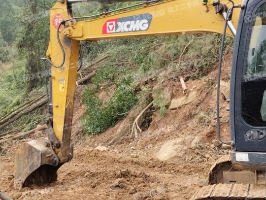 徐工XE135D履带式挖掘机