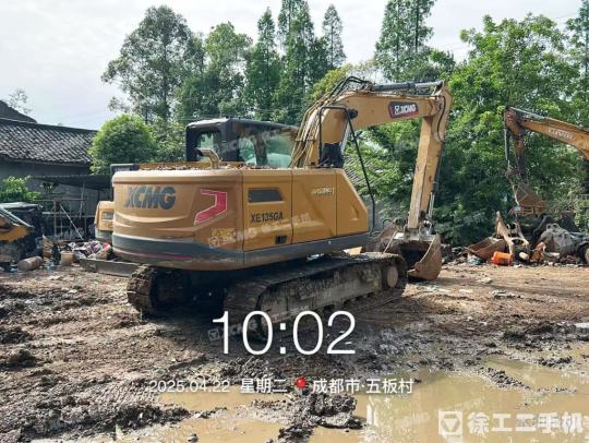 徐工XE135GA履带式挖掘机