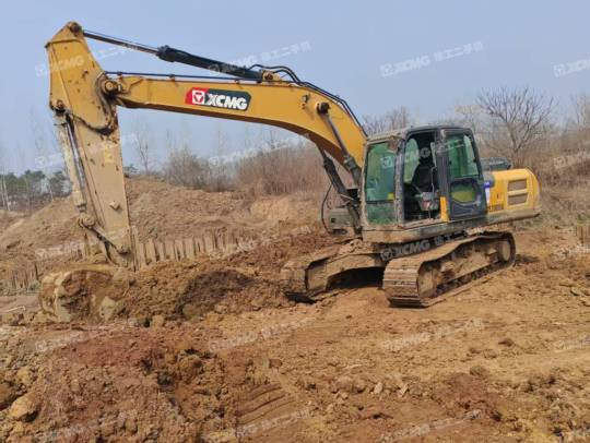 徐工XE200DA履带式挖掘机