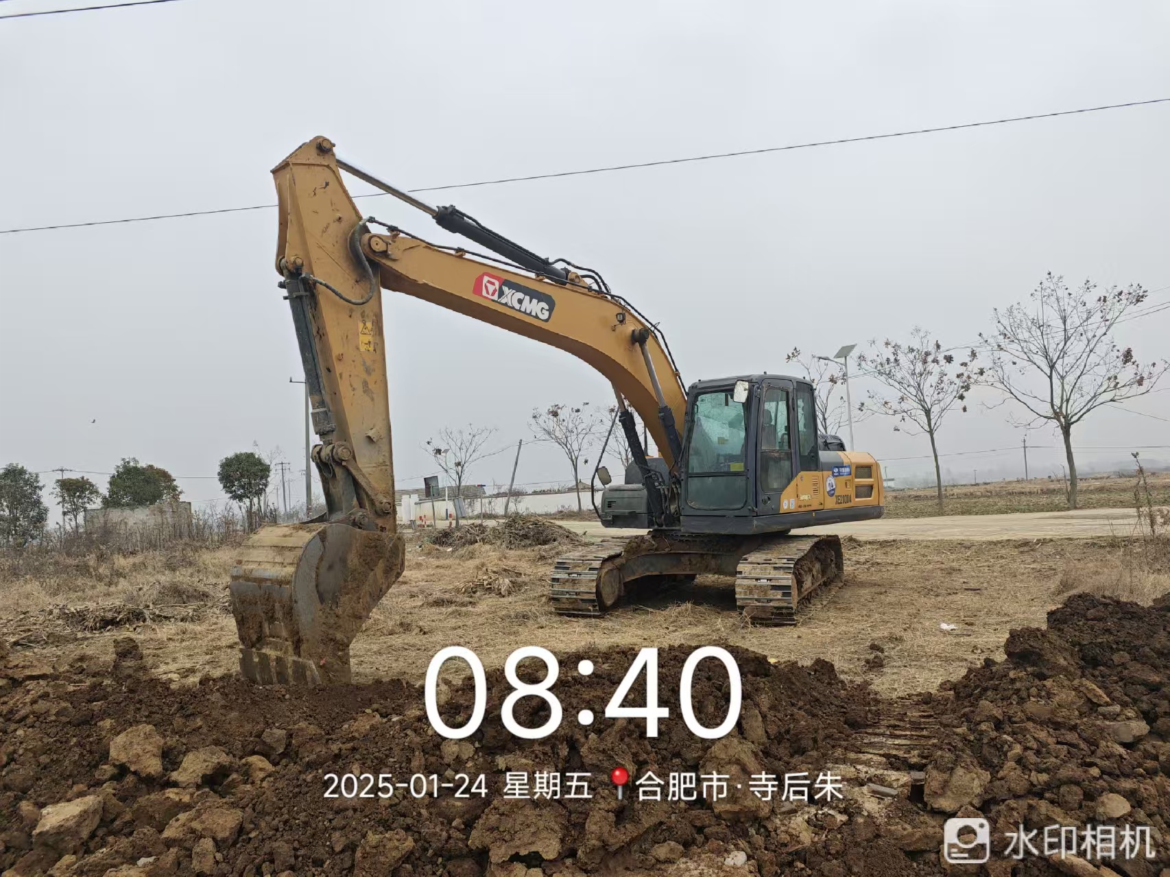 徐工XE200DA履带式挖掘机