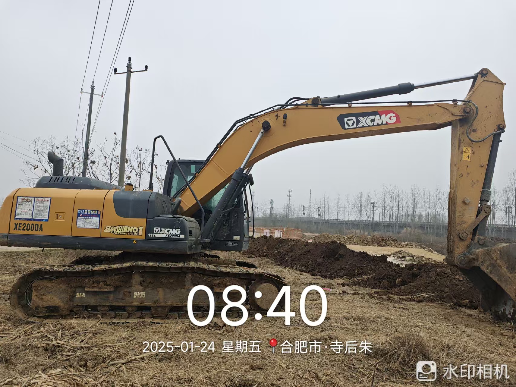 徐工XE200DA履带式挖掘机