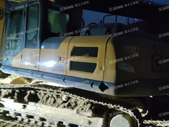 徐工XE225DK履带式挖掘机