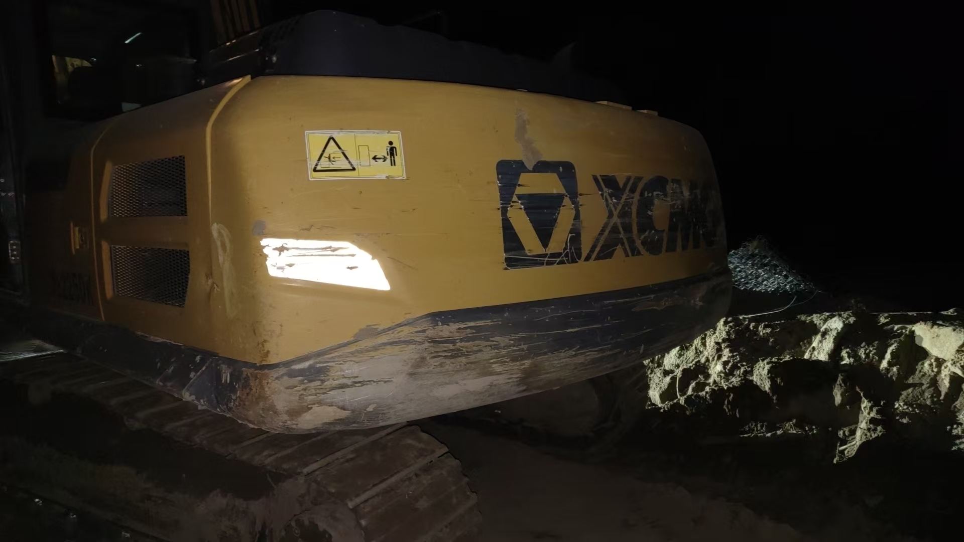徐工XE225DK履帶式挖掘機