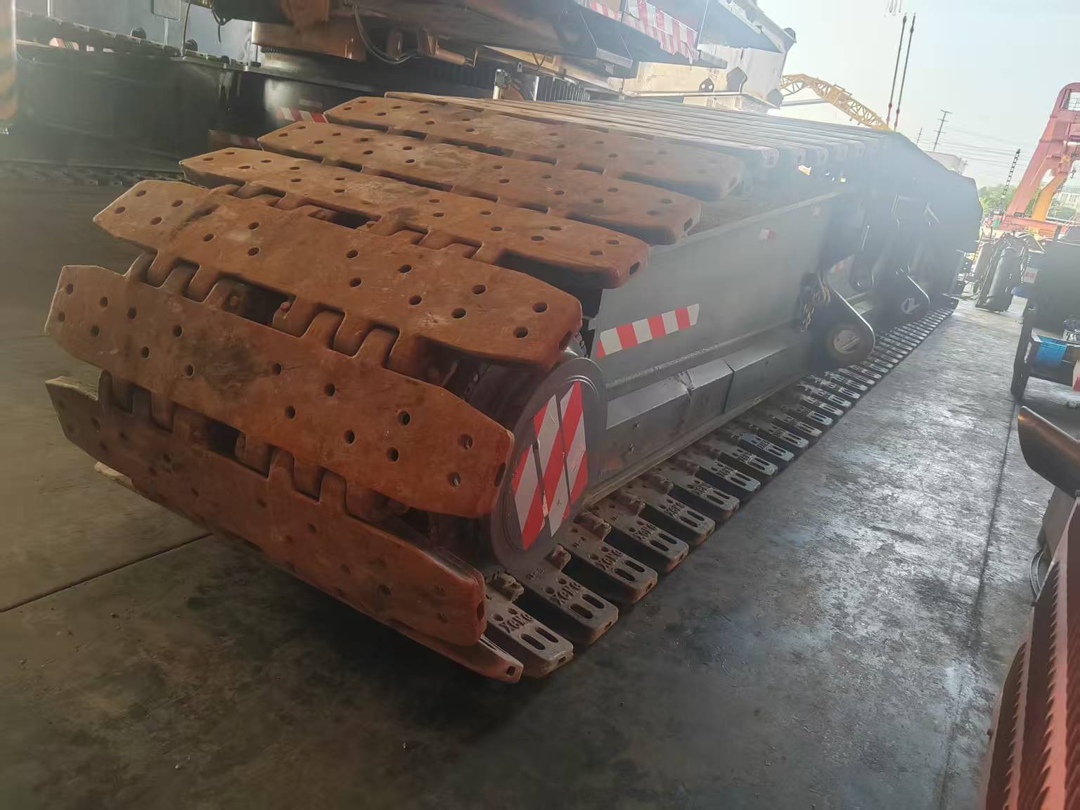 徐工XGC650履帶式起重機