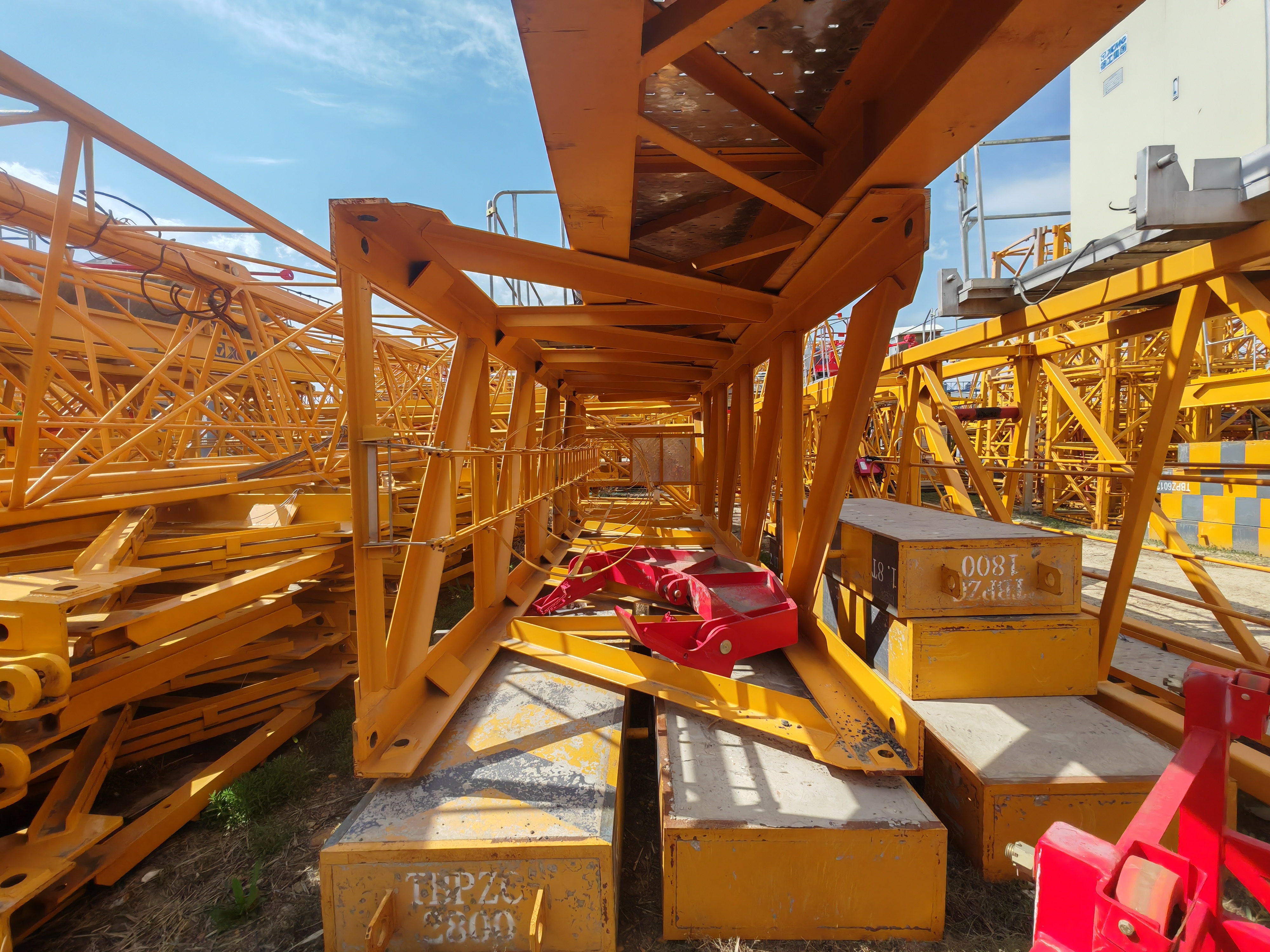 徐工XGT7020-10S1塔式起重机