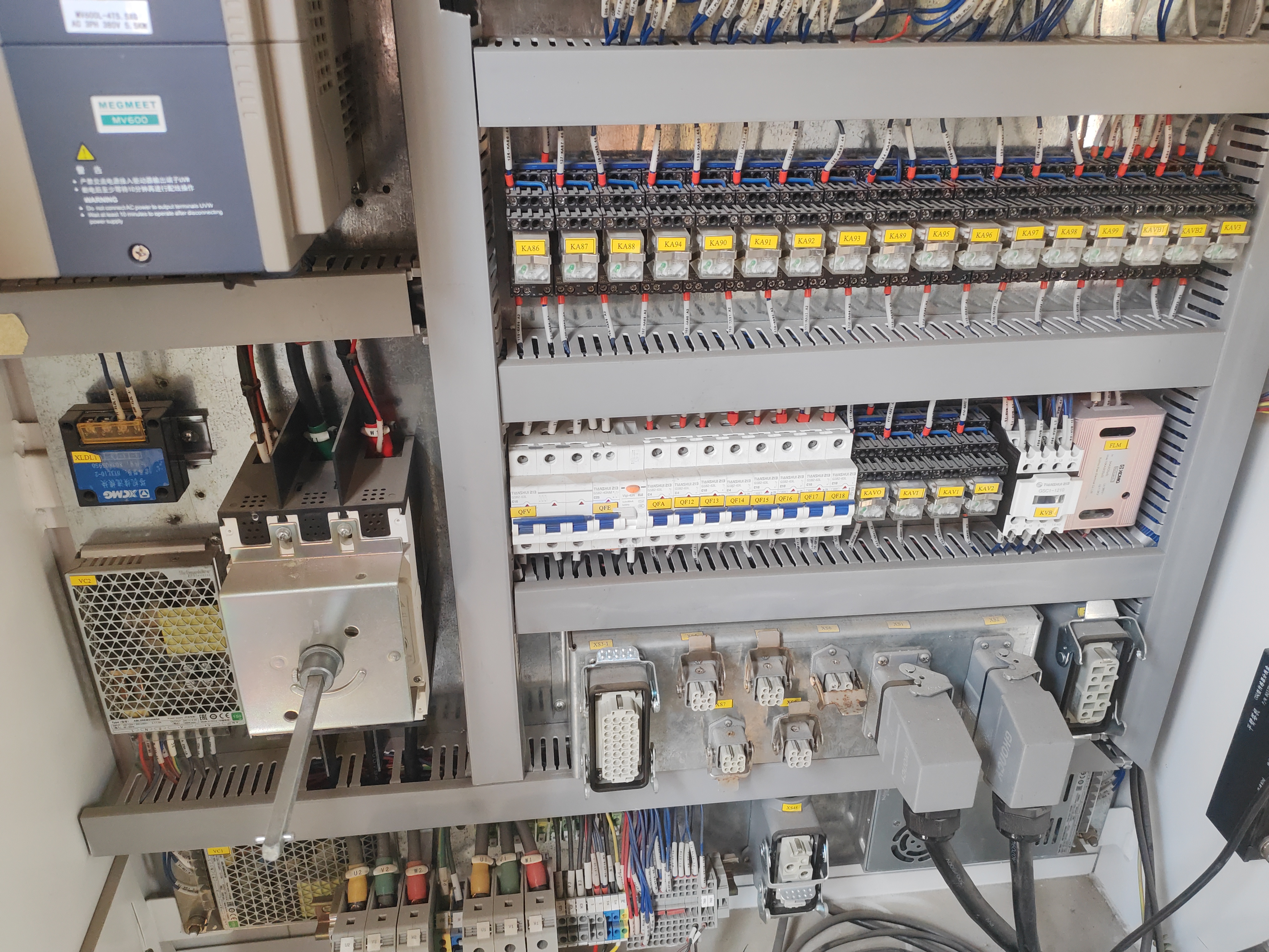 徐工XGT7020-10S1塔式起重机