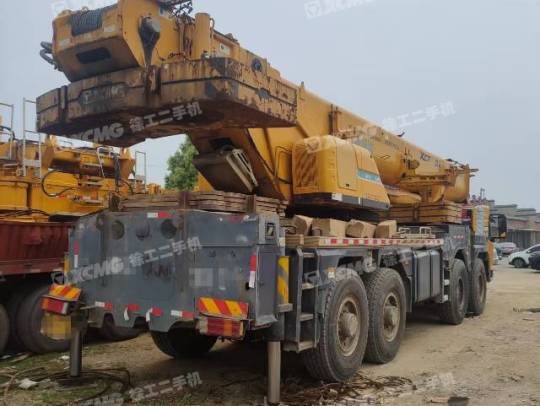 徐工XCT80L6汽車起重機
