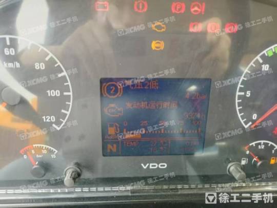 徐工XCT80L6汽車起重機