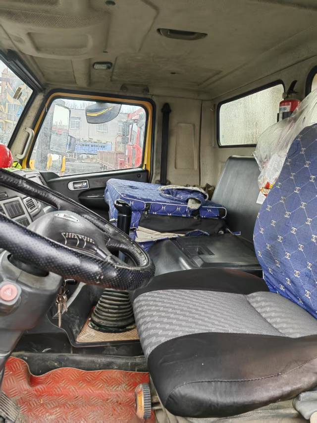 徐工QY40KC汽車起重機