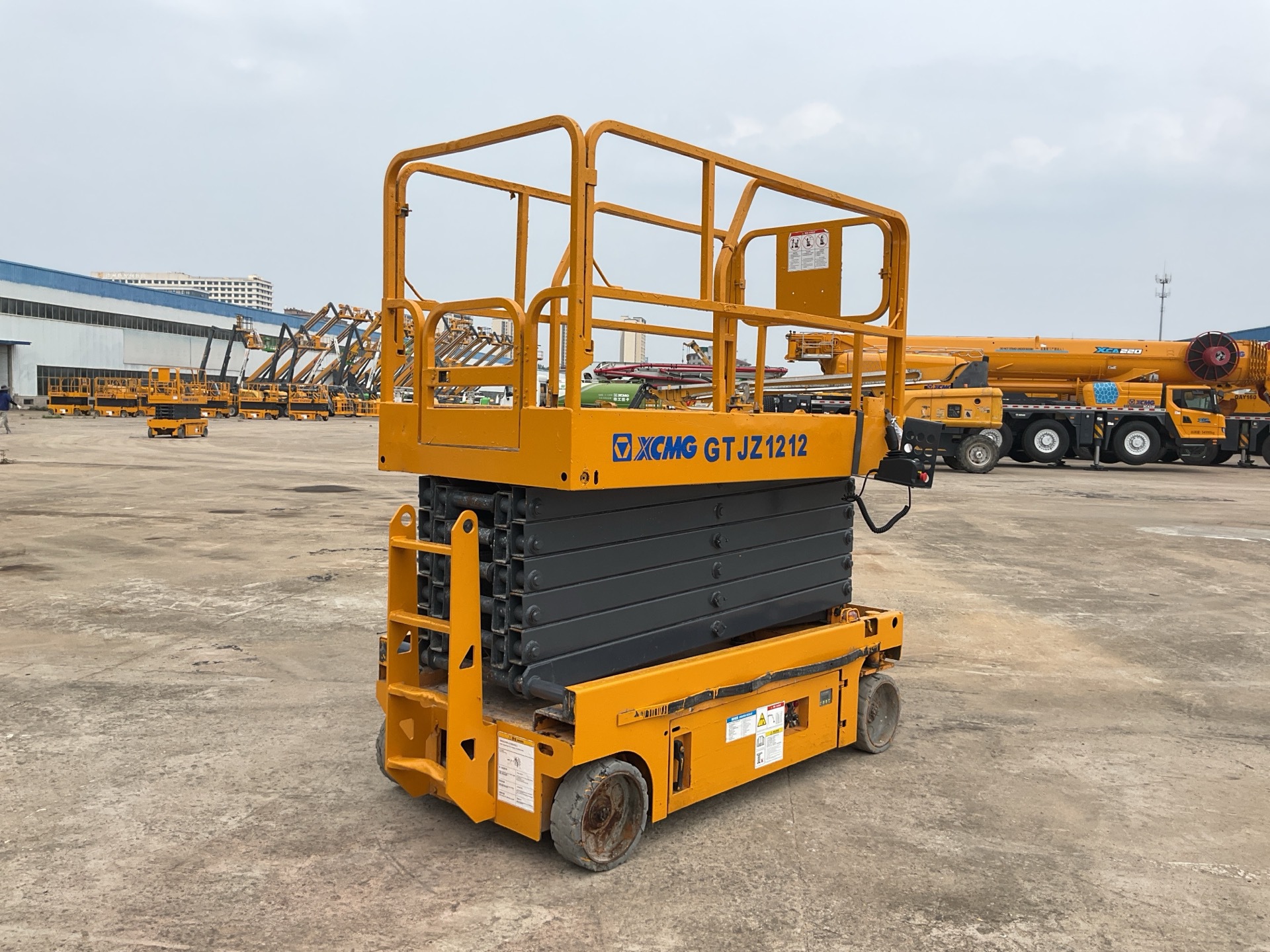 徐工XCF1612K内燃平衡重叉车