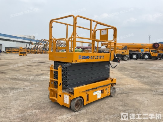 徐工XCF1612K内燃平衡重叉车