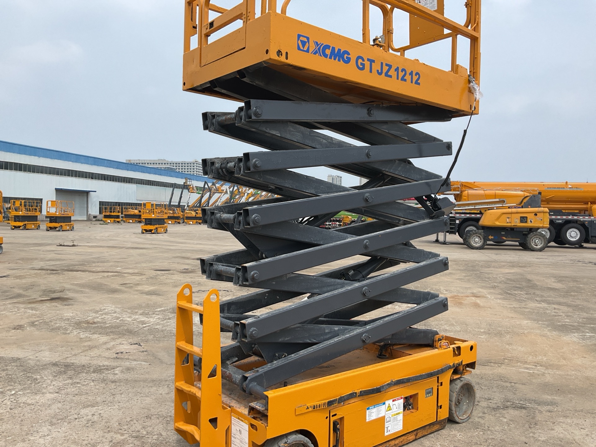 徐工XCF1612K内燃平衡重叉车