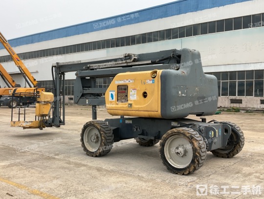 徐工XGS20K直臂式高空作业平台