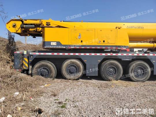 徐工QAY220全地面起重機