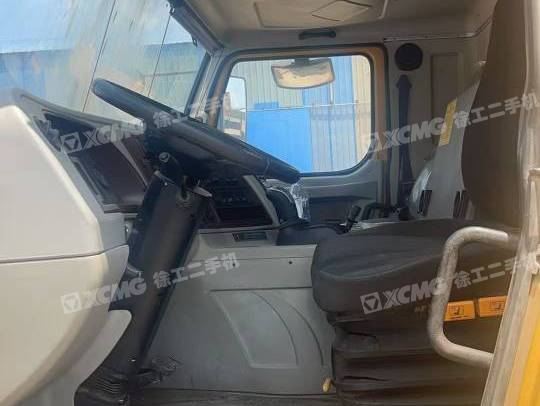 徐工QAY220全地面起重機