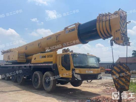 徐工QAY220全地面起重機