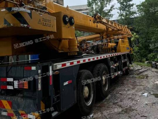 徐工QY25K-Ⅱ先導汽車起重機