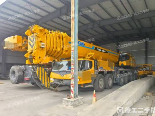 徐工XCA300全地面起重機