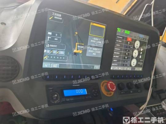 徐工XCA300全地面起重機