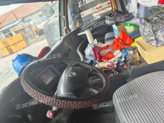 徐工XCA300全地面起重機