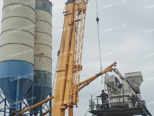 徐工QY35K5汽車起重機(jī)