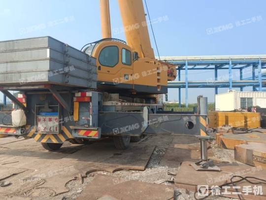 徐工QY130K汽車起重機