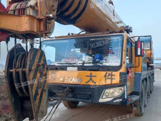 徐工QY130K汽車起重機