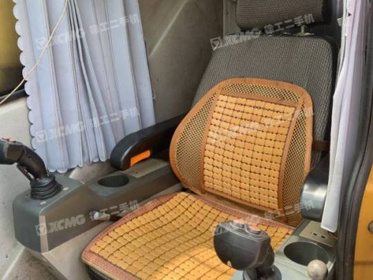 徐工XCT80L6汽車起重機