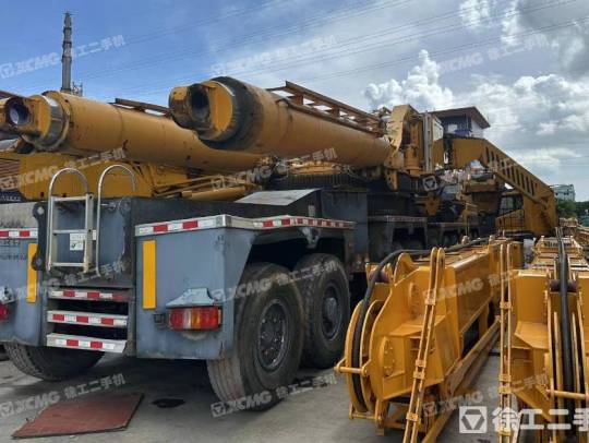 徐工QAY1600全地面起重機