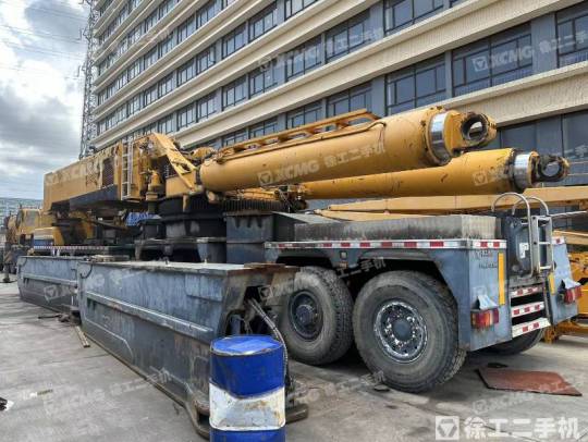 徐工QAY1600全地面起重機
