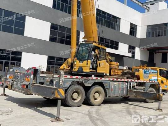 徐工XCT35汽車起重機