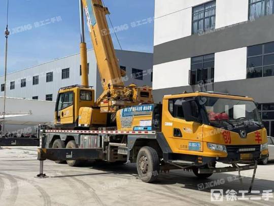 徐工XCT35汽車起重機