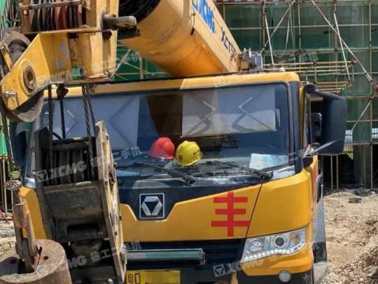 徐工XCT35汽車起重機